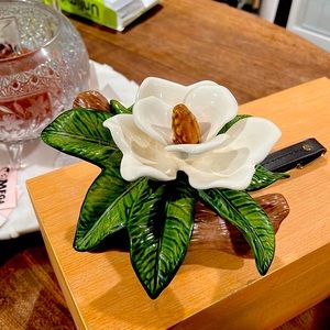 Ceramic magnolia